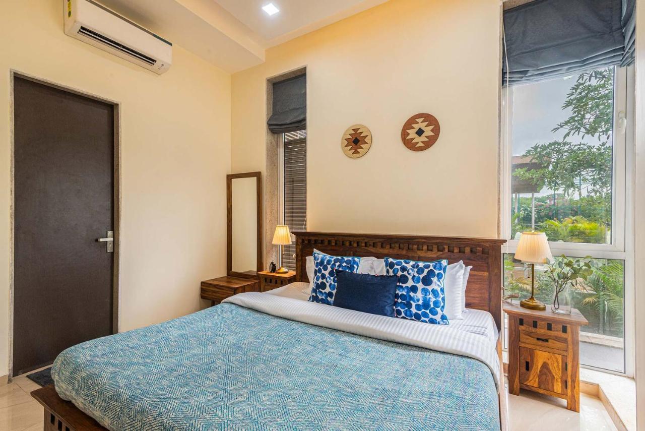 Sierra Skies By Stayvista - A Mountain-View Villa Featuring A Rooftop Swimming Pool, Jacuzzi, Turf, And A Gym For An Elevated Stay Lonavala Bagian luar foto